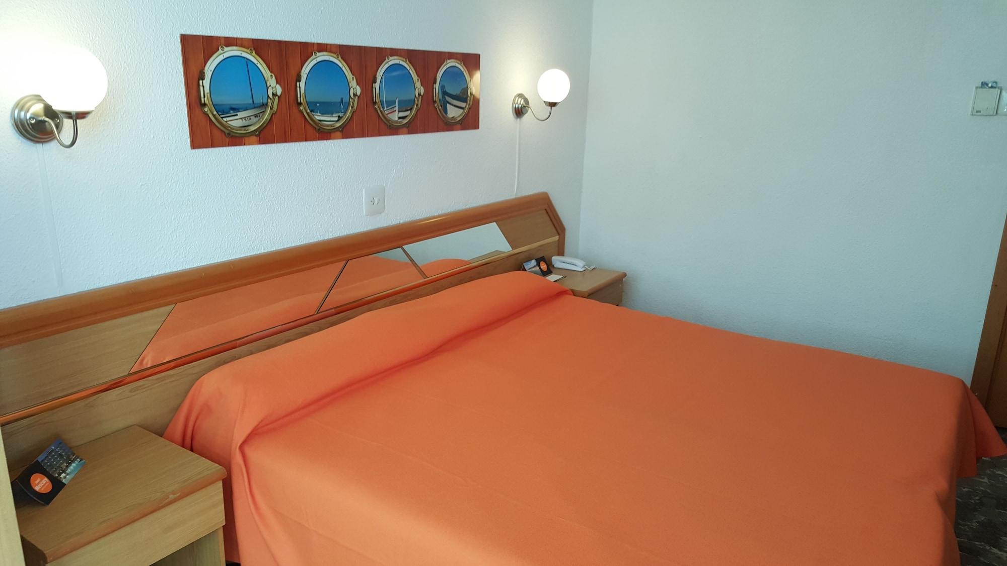 Hotel Fragata 卡里拉 外观 照片