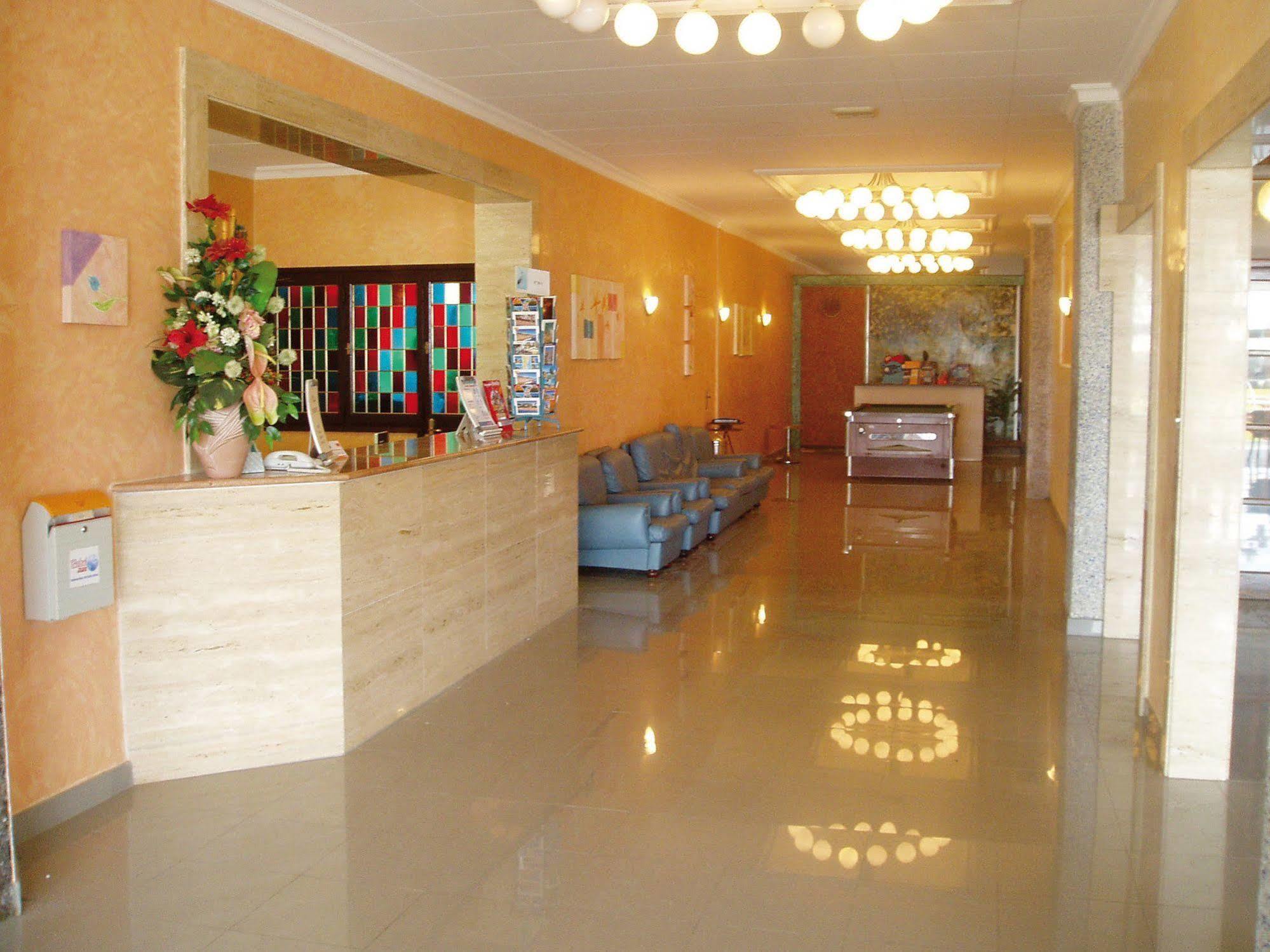 Hotel Fragata 卡里拉 外观 照片